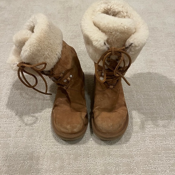 UGG Tan and Cream Winter Boots with Plush Lining women’s  size 8 - Picture 1 of 5